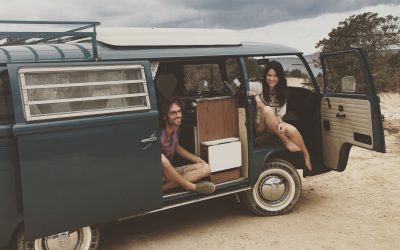 Vintage Volkswagen bus op Ibiza