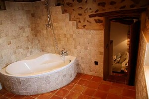 finca-Ibiza-nederlanders-bad