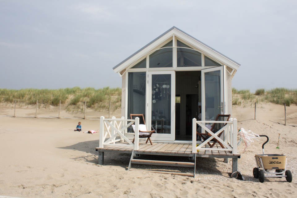 Haagse strandhuisjes: slapen aan zee